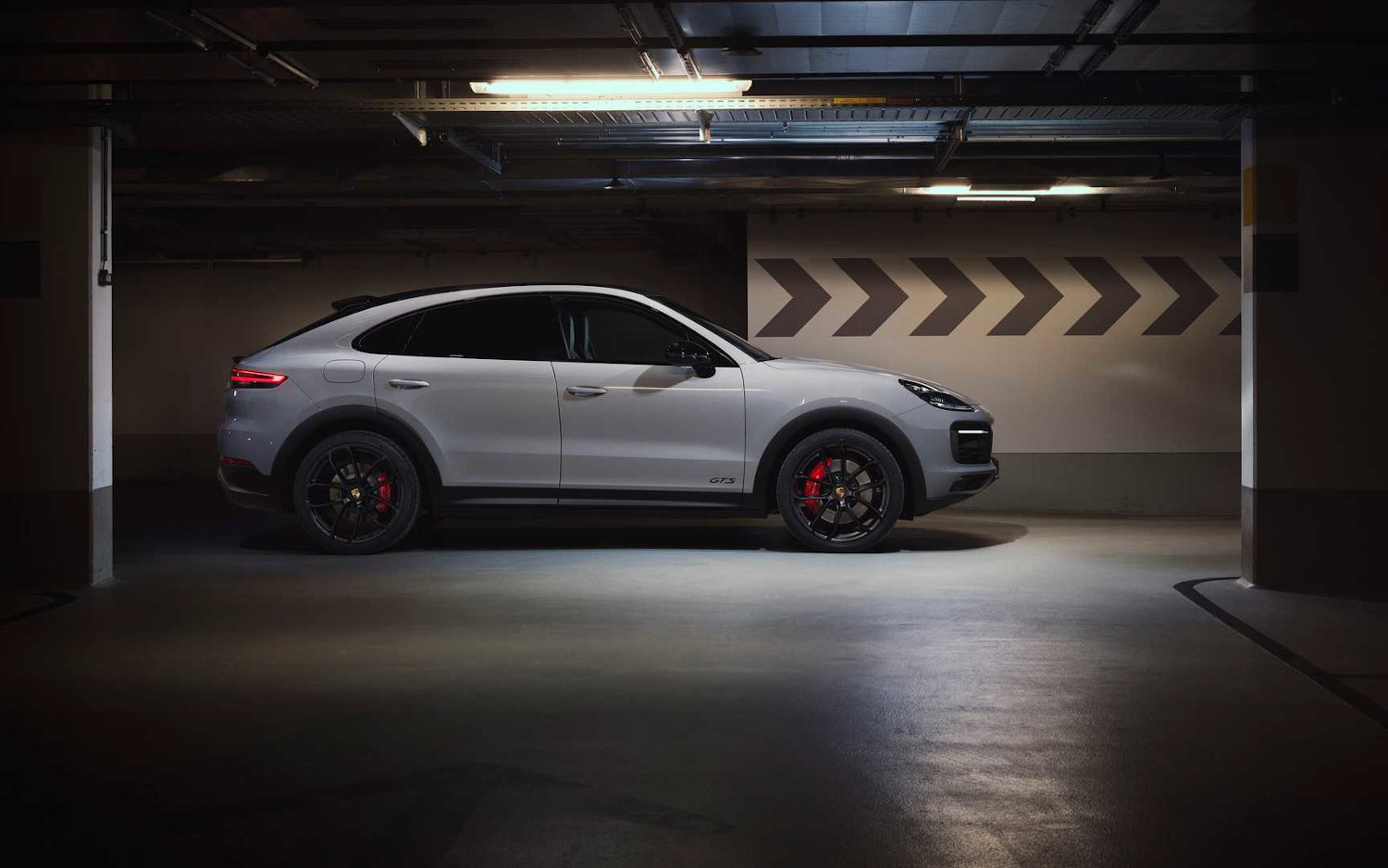 Porsche Cayenne Gts Coupe Suv Drive